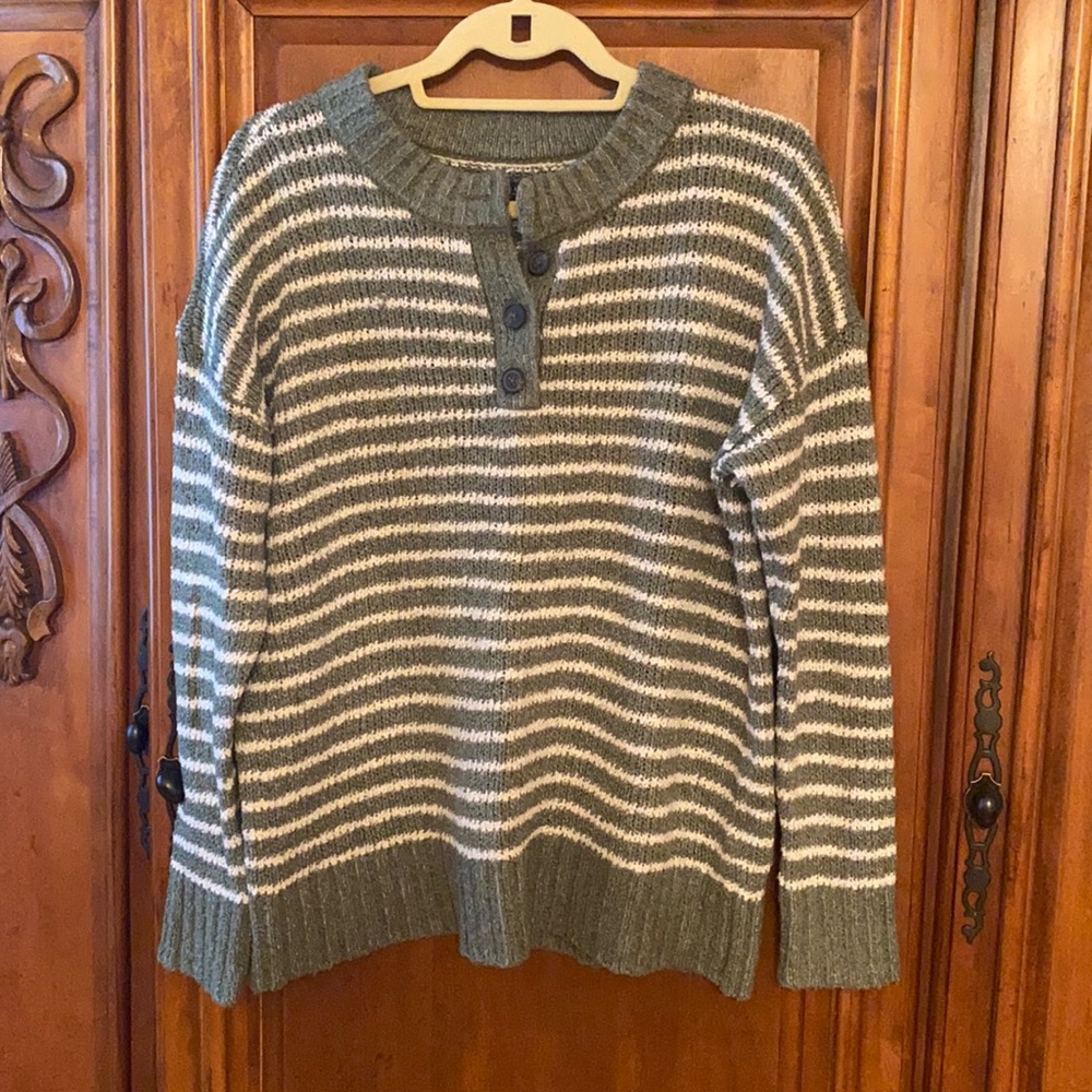 american eagle striped sweater